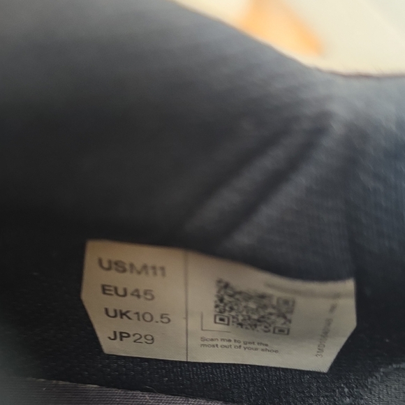 On Cloud Roger White Low-Top Sneakers - Picture 2 of 5